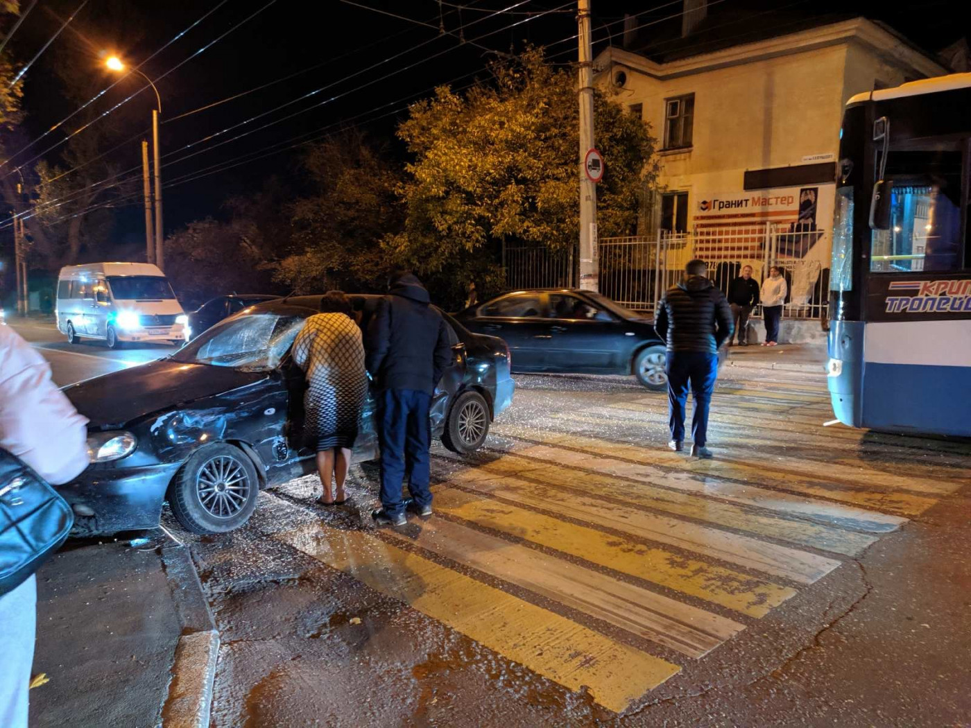 Что произошло сегодня в симферополе. Авария на проспекте Победы в Симферополе. Авария в Симферополе вчера.