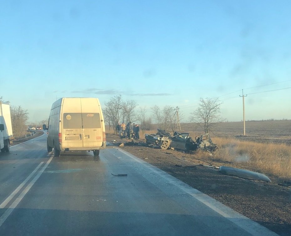 Под Симферополем легковушка  столкнулась с "ГАЗелью"