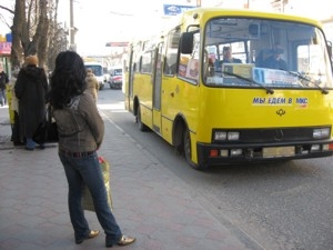 В Керчи школьники на маршрутках ездят за 1 гривну. Фото с сайта kp.ua